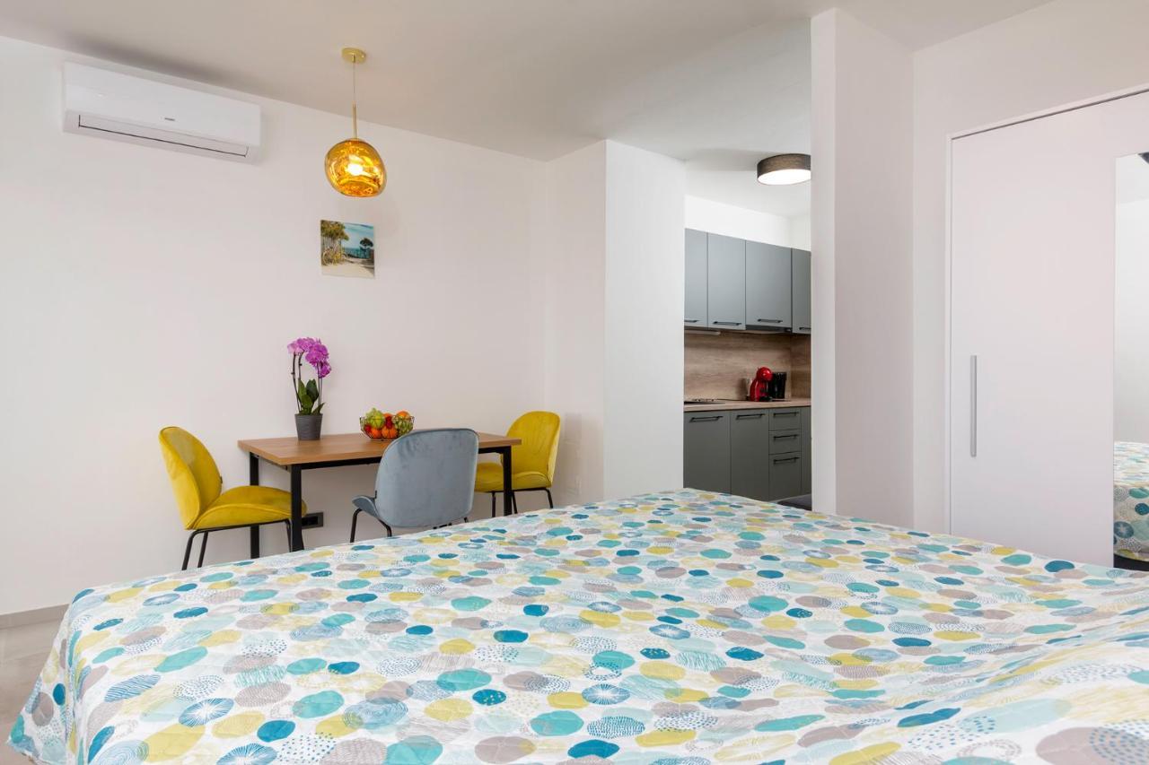 Tramonto Apartment Pula Exterior photo